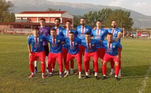 Καλύτερη η Καστοριά κέρδισε 2-1 στο γήπεδο Κατσικά τη Θύελλα 52 katsika me kastoria