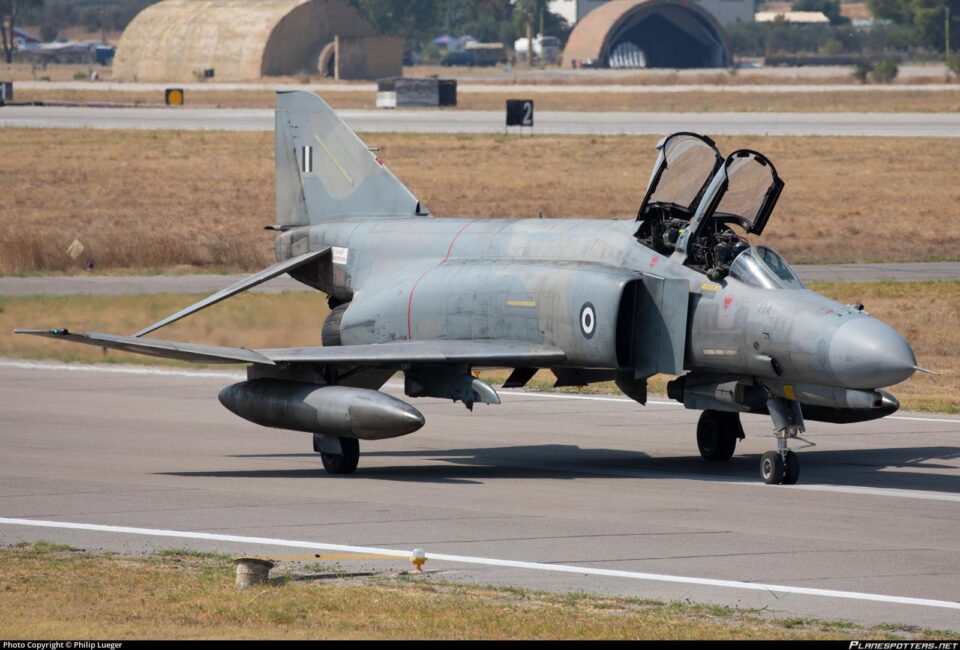 F 4E Phantom II